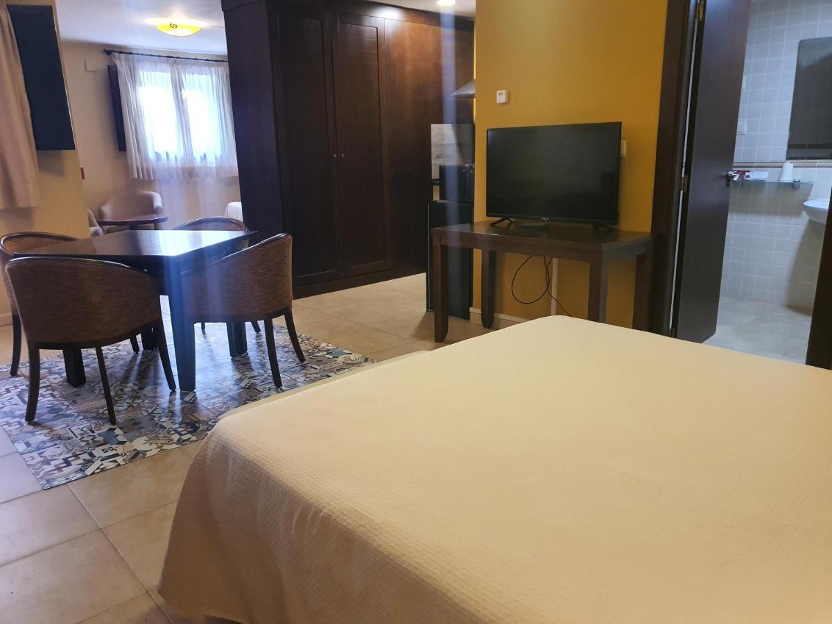 Hotel Masia El Molinete مورا دي روبيلوس المظهر الخارجي الصورة